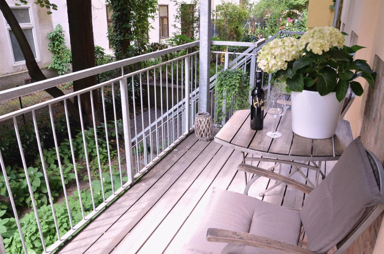 Central Vienna Apartment With Garden View Exterior photo